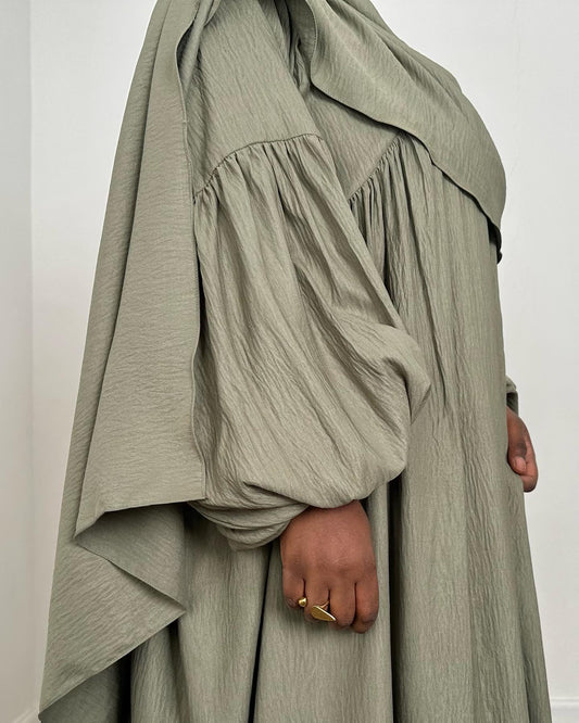 Abaya Chloé in summer (linen) Sage incl Hijab - Faraasha Collection