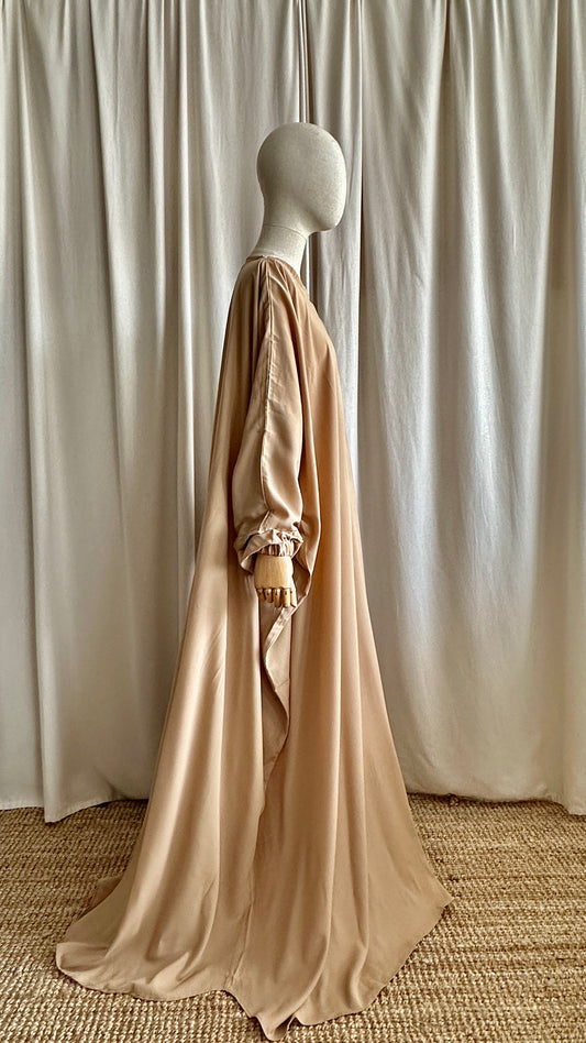 Straight Sleeve Abaya Beige - Al Mouslimate